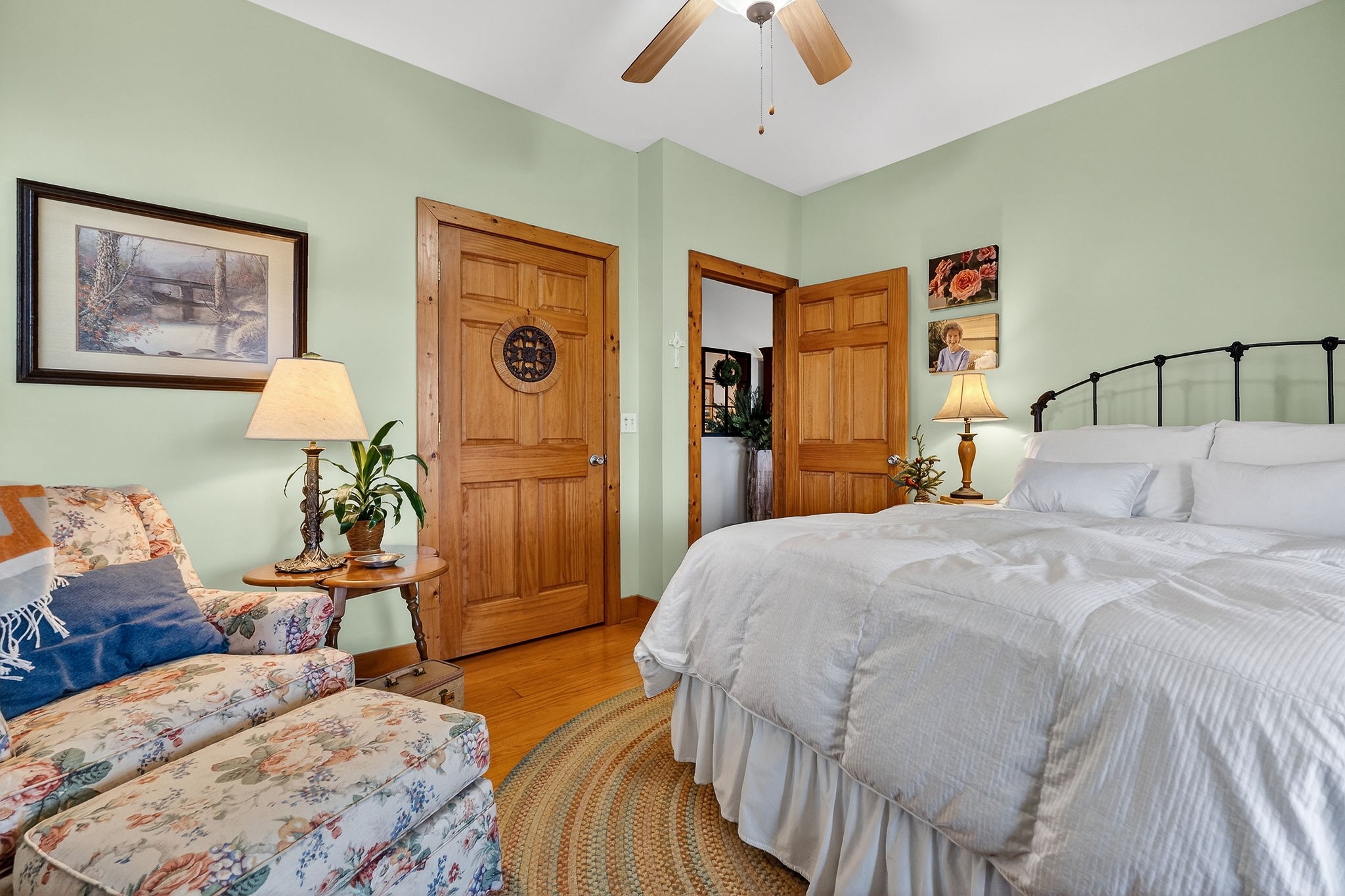 2539 Sparkman Town Road Doyle, TN 38559 - Photo 20 of 54 a bedroom with a bed and a chandelier