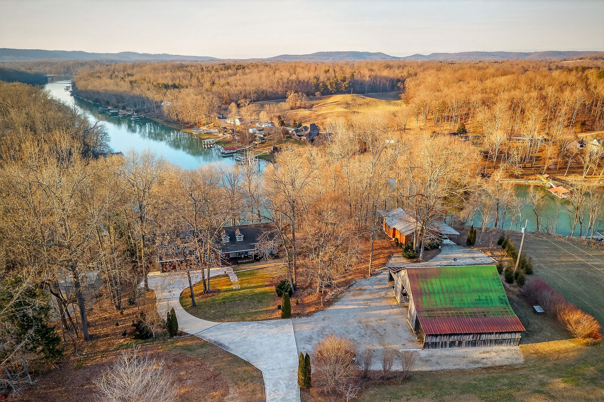 2539 Sparkman Town Road Doyle, TN 38559 - Photo 44 of 54 view of lake with mountain