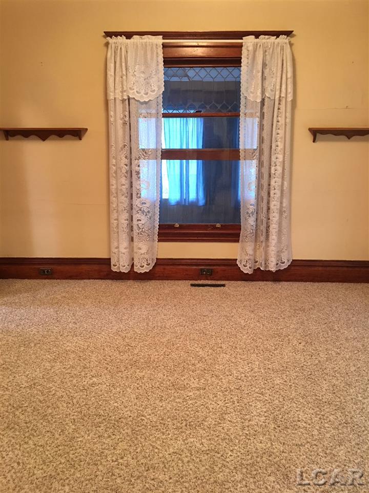 6785 Burton Road Adrian, MI 49221 - Photo 8 of 22 31362086-7.JPG
