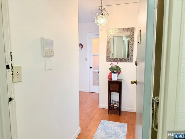 $2,500 | 307 Prospect Avenue, Unit 3D, Hackensack, NJ 07601