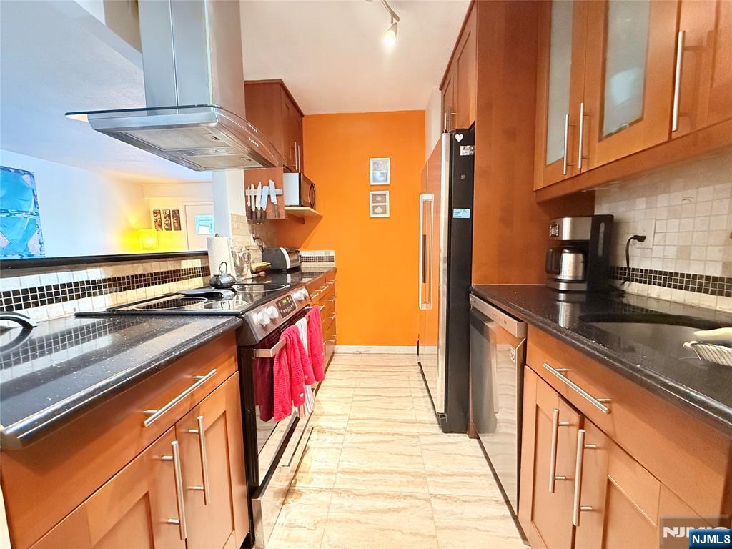 307 Prospect Avenue, Unit 3D Hackensack, NJ 07601 - Photo 8 of 23