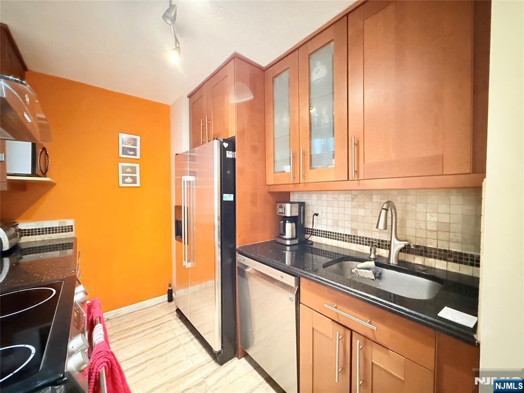 307 Prospect Avenue, Unit 3D Hackensack, NJ 07601 - Photo 10 of 23