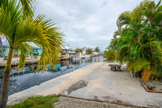 a view of outdoor space