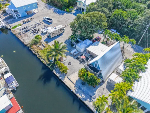 $750,000 | 31033 Hibiscus Drive, Big Pine Key, FL 33043