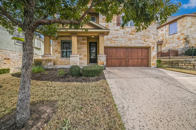 $2,700 | 31 Stone Terrace Drive, Austin, TX 78734