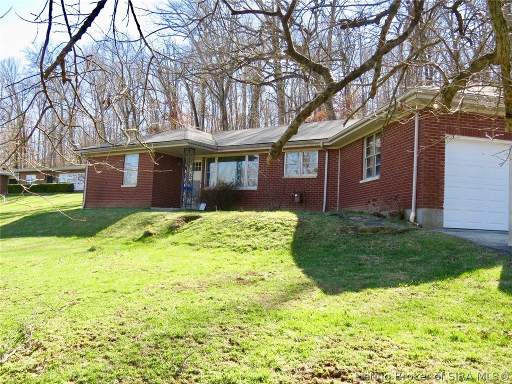 1811 Valley View Road New Albany, IN 47150 - Photo 1 of 31 Gallery Image 1