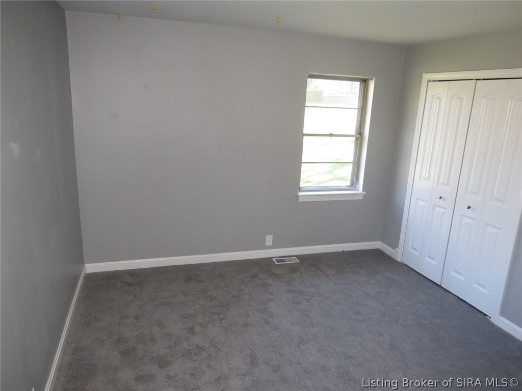 1811 Valley View Road New Albany, IN 47150 - Photo 12 of 31 Gallery Image 12