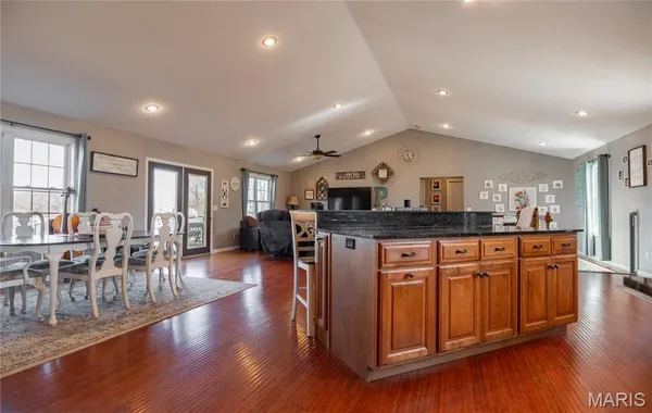 $499,900 | 16501 County Road 420, Bloomfield, MO 63825