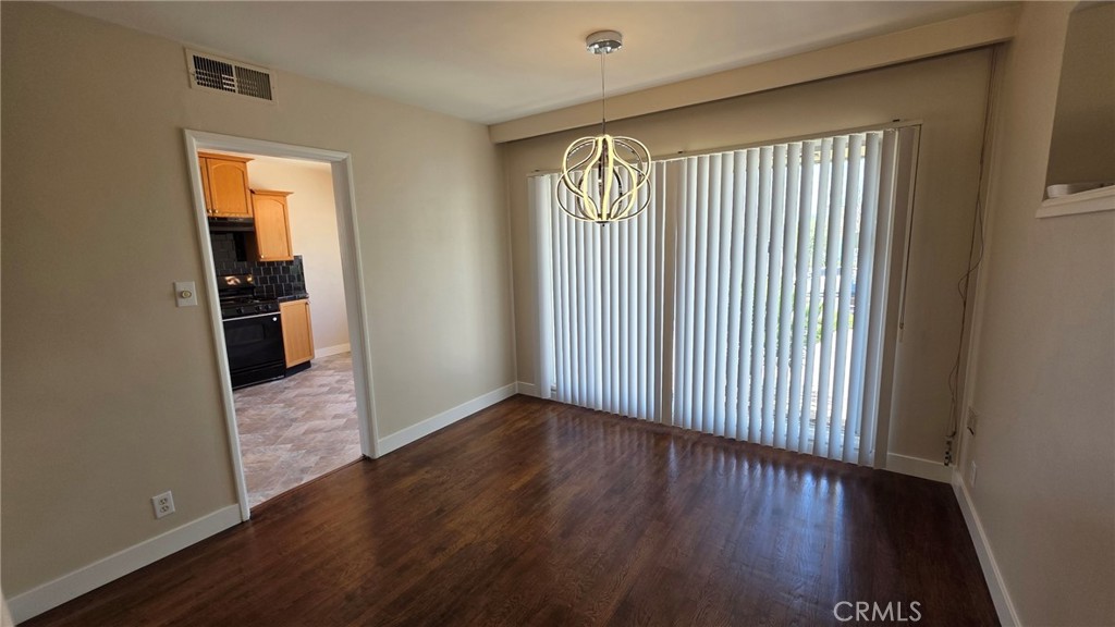 6034 South Kings Road Los Angeles, CA 90056 - Photo 4 of 22