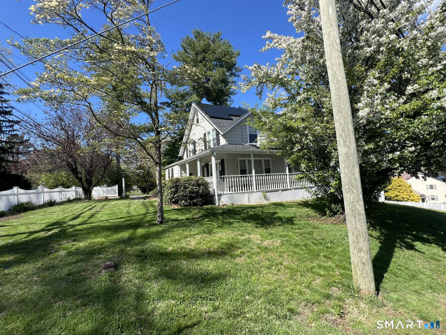 268 Ridgewood Road West Hartford, CT 06107 - Photo 3 of 17