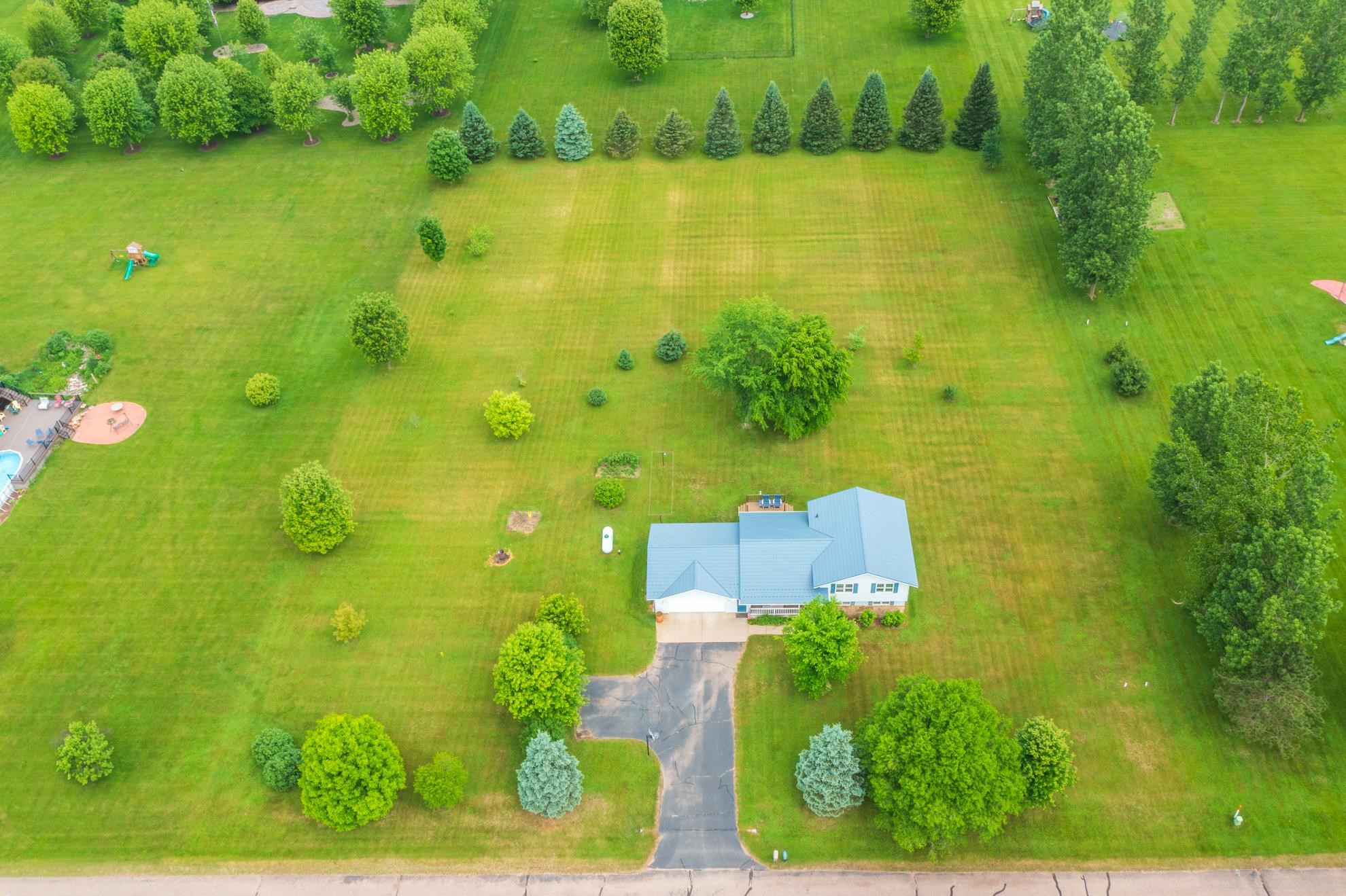 W2530 Violet Lane Merrill, WI 54452 - Photo 7 of 51