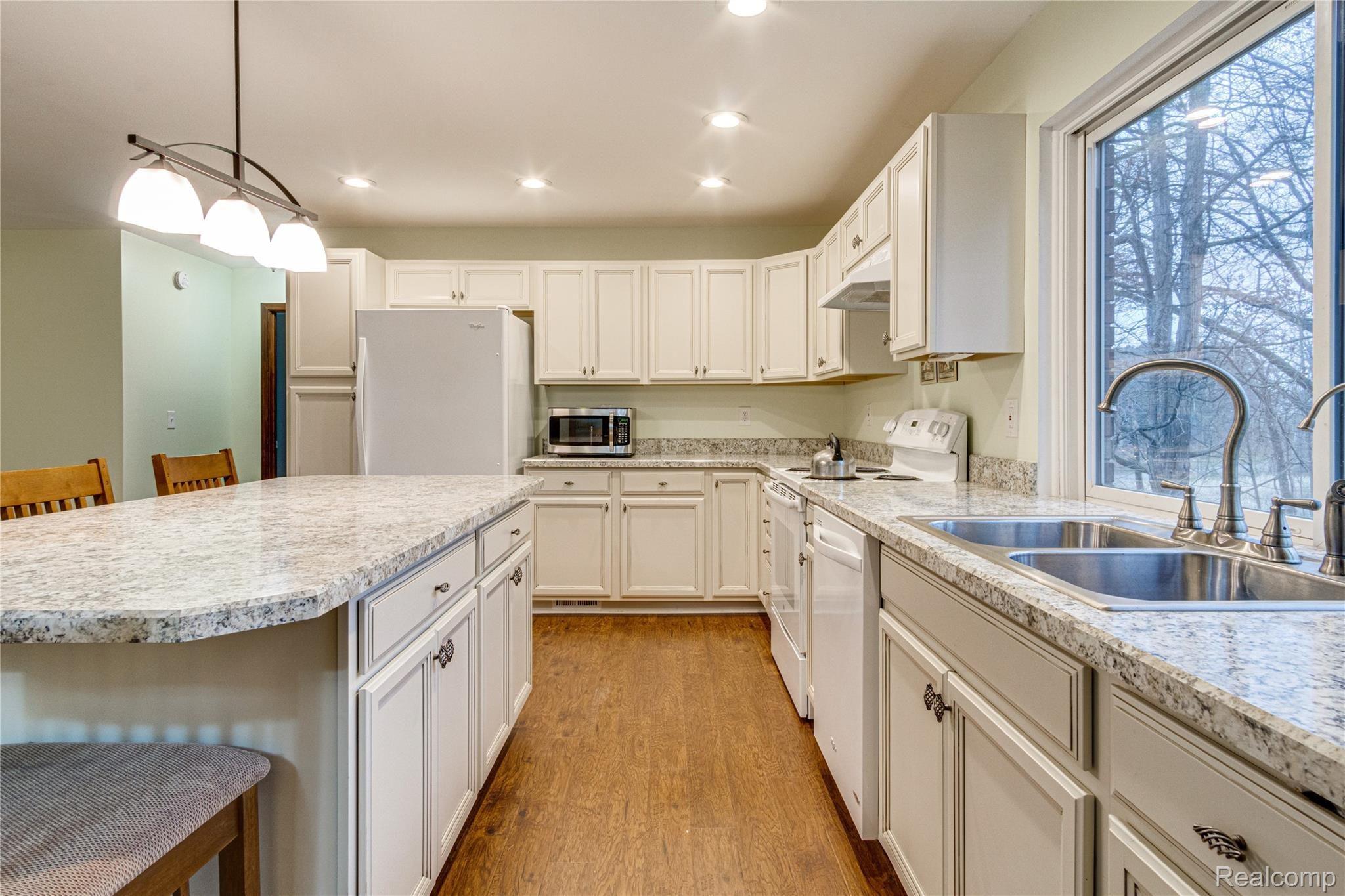 12030 Gage Road Holly, MI 48442 - Photo 24 of 52 Interiors (29 of 44).jpg