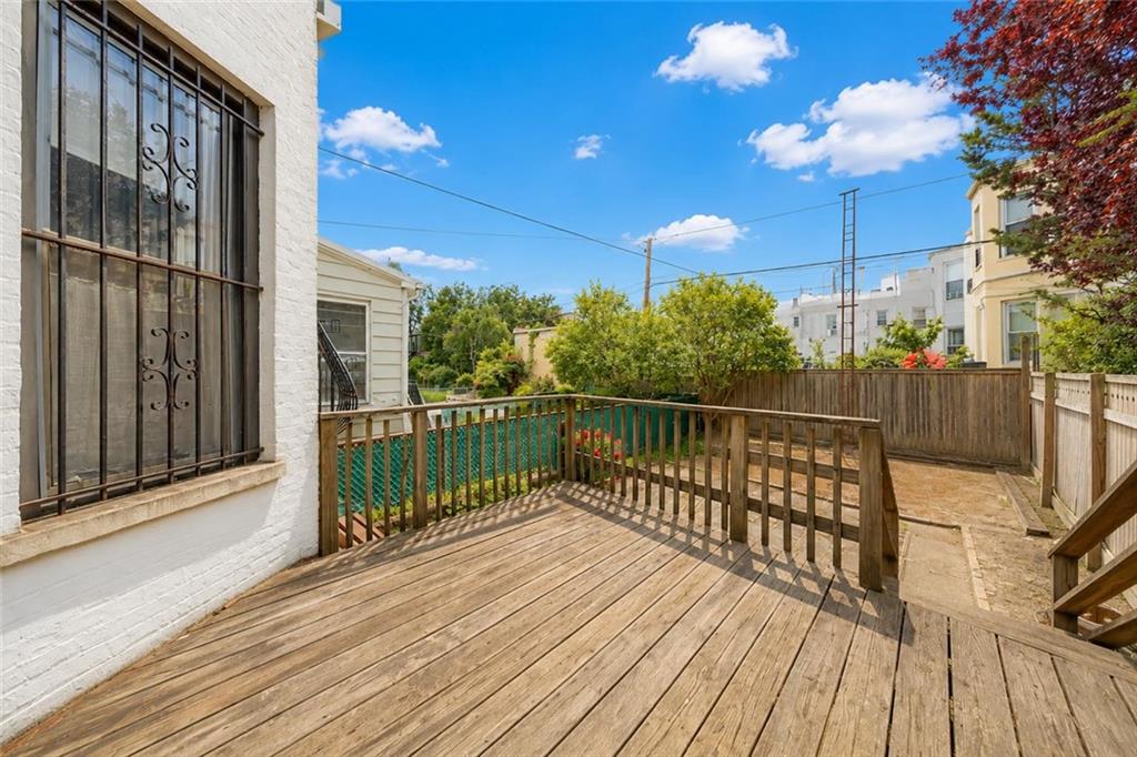 571 Bay Ridge Parkway Brooklyn, NY 11209 - Photo 29 of 31
