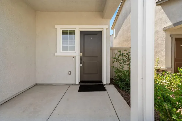 $549,999 | 9224 Farmstead Circle, Roseville, CA 95747