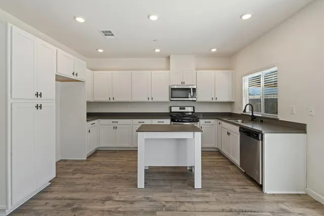 $549,999 | 9224 Farmstead Circle, Roseville, CA 95747