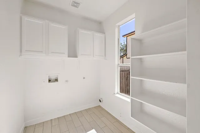 $338,000 | 105 Edison Drive, Hutto, TX 78634