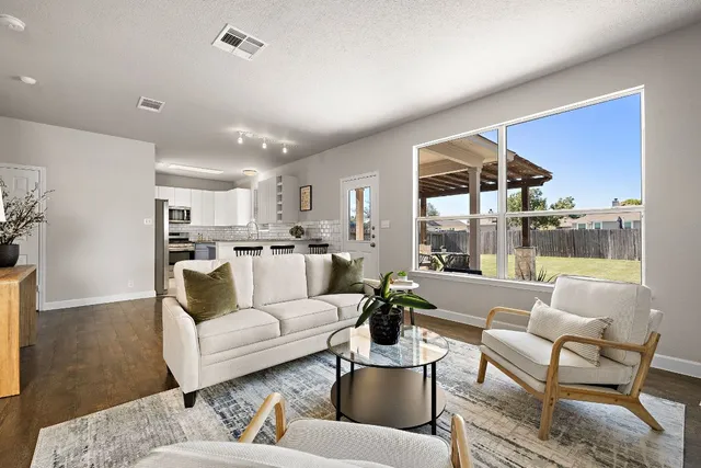 $338,000 | 105 Edison Drive, Hutto, TX 78634