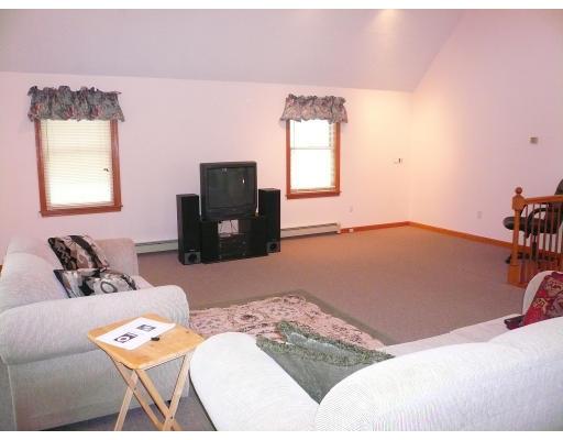 84 Jackman Street Georgetown, MA 01833 - Photo 8 of 13 Gallery Image 8
