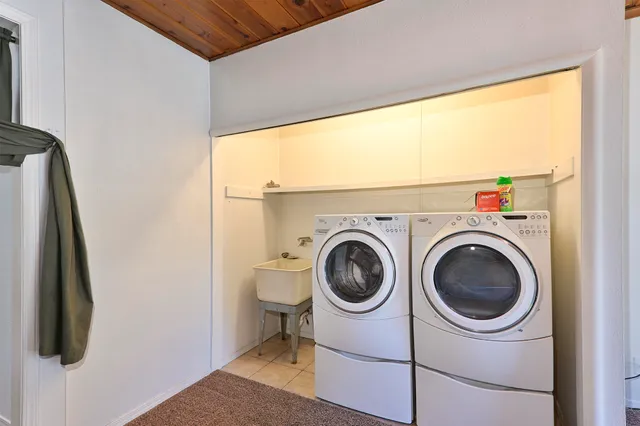 a view of a livingroom with a fireplace