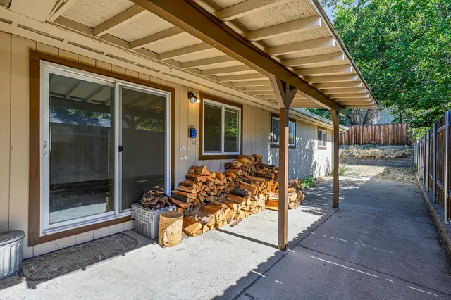 a view of outdoor space