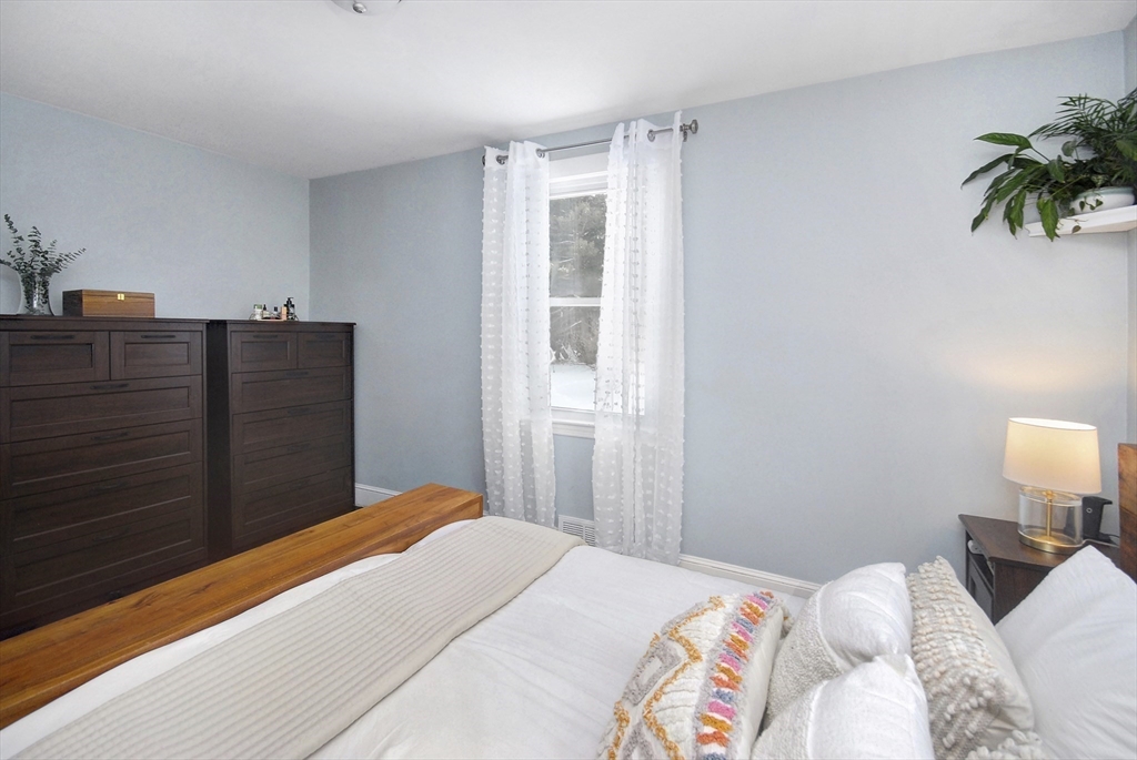 389 Concord Road Bedford, MA 01730 - Photo 11 of 30