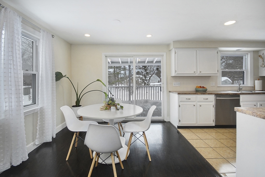 389 Concord Road Bedford, MA 01730 - Photo 6 of 30