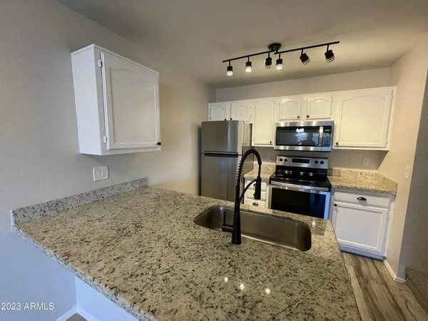 $1,750 | 510 North Alma School Road, Unit 162, Mesa, AZ 85201