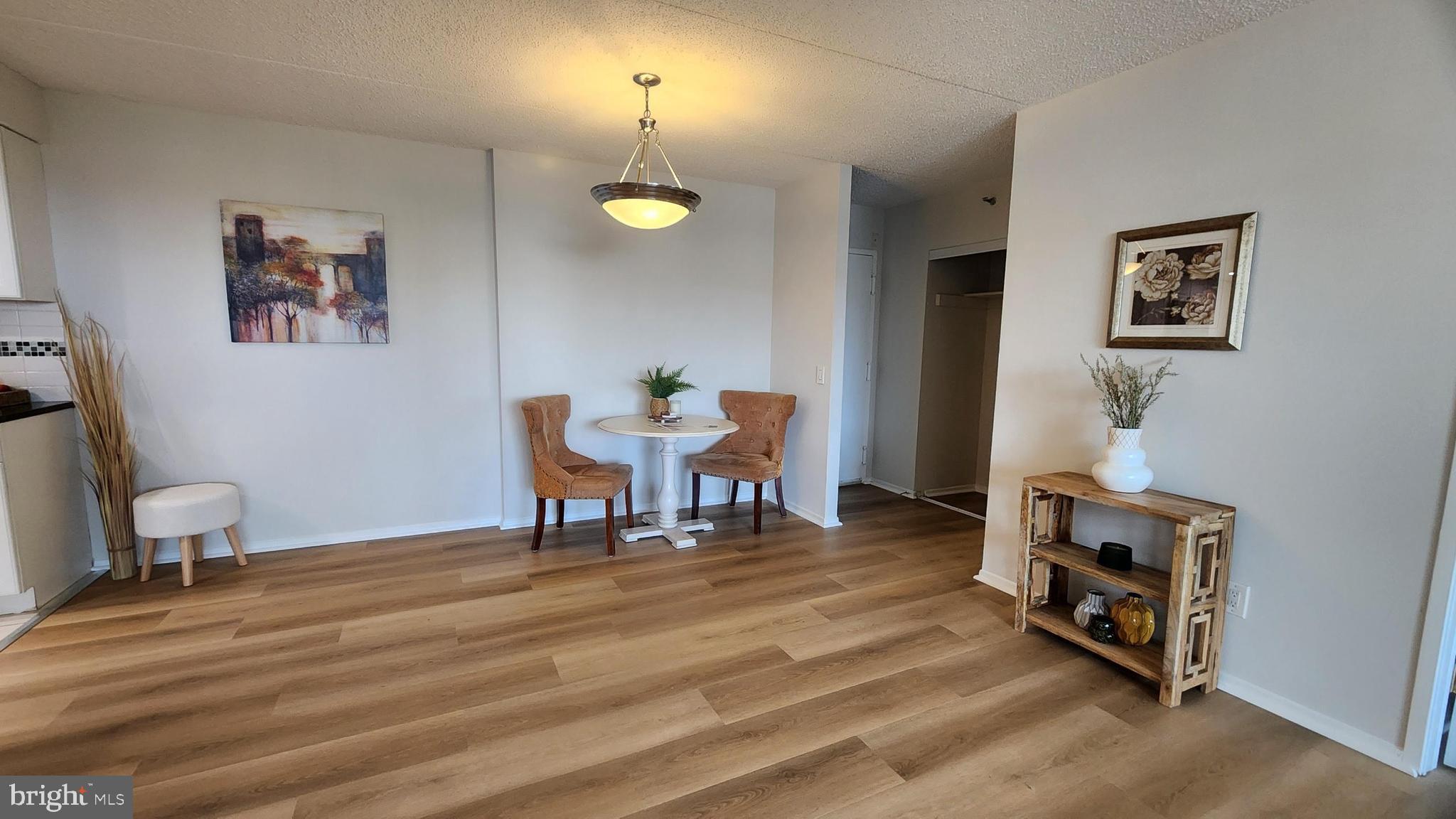 5911 Edsall Road, Unit 1104 Alexandria, VA 22304 - Photo 10 of 32 Dining Room