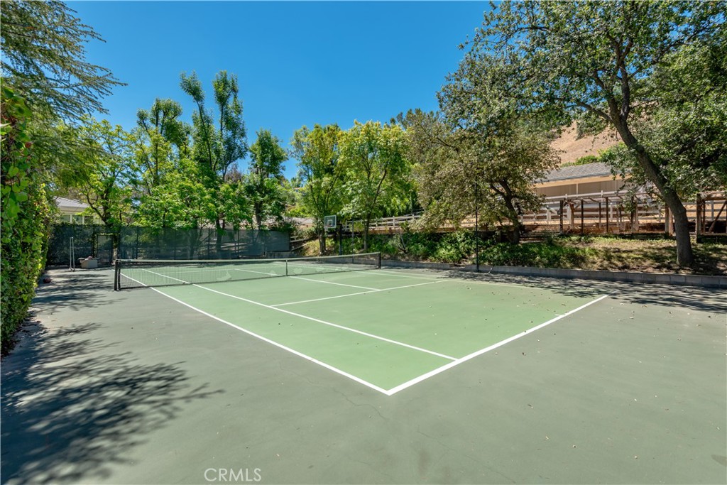 24612 Wingfield Road Hidden Hills, CA 91302 - Photo 33 of 36