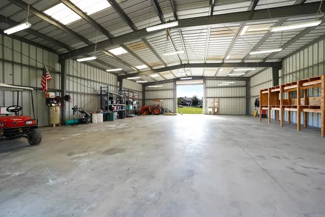 a view of back yard of the house