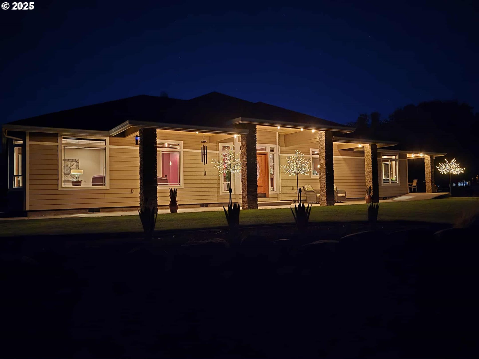 6481 Southwest Wren Lane Culver, OR 97734 - Photo 2 of 44 a view of back yard from deck