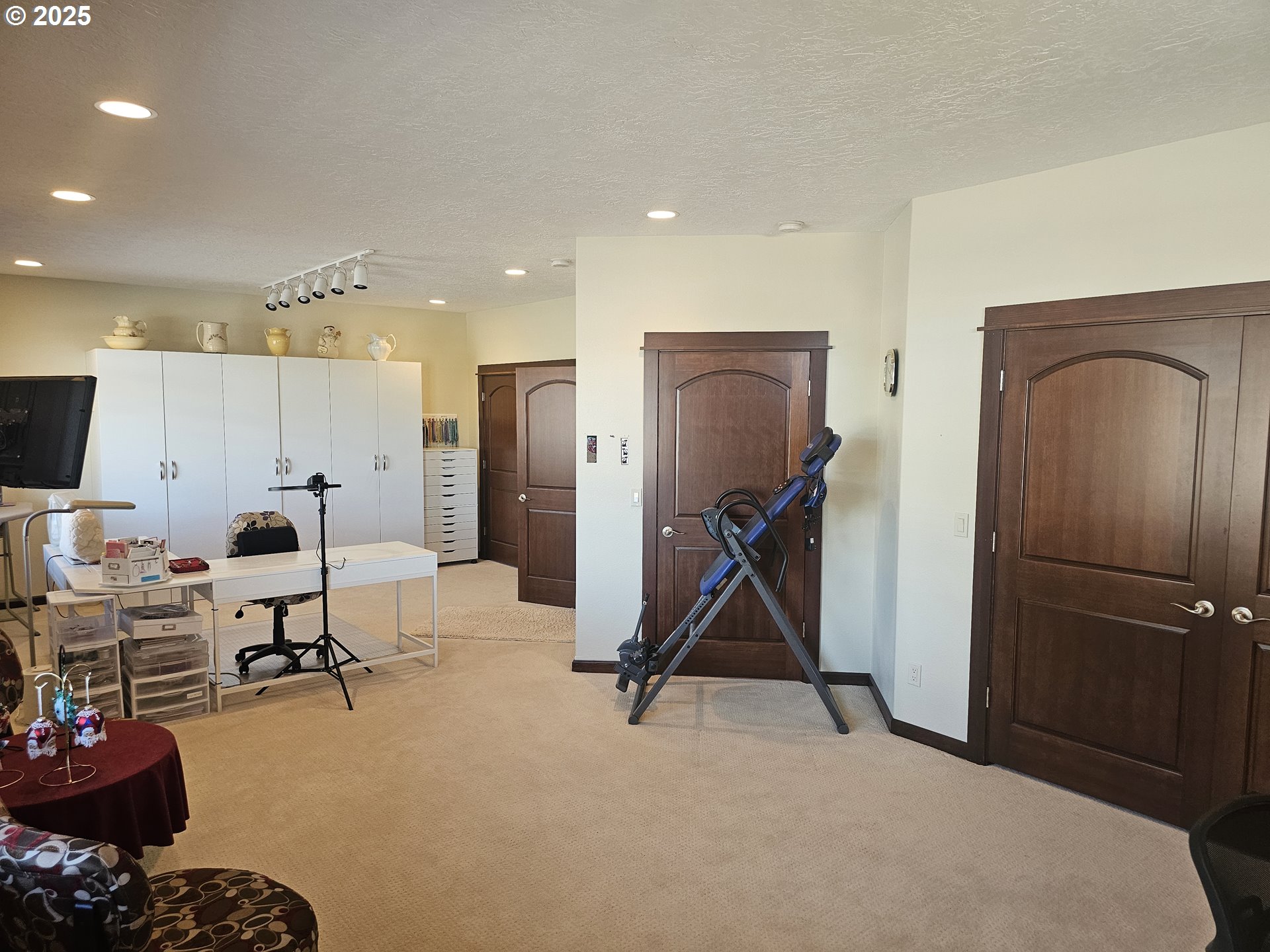6481 Southwest Wren Lane Culver, OR 97734 - Photo 28 of 44 a view of a room with gym equipment