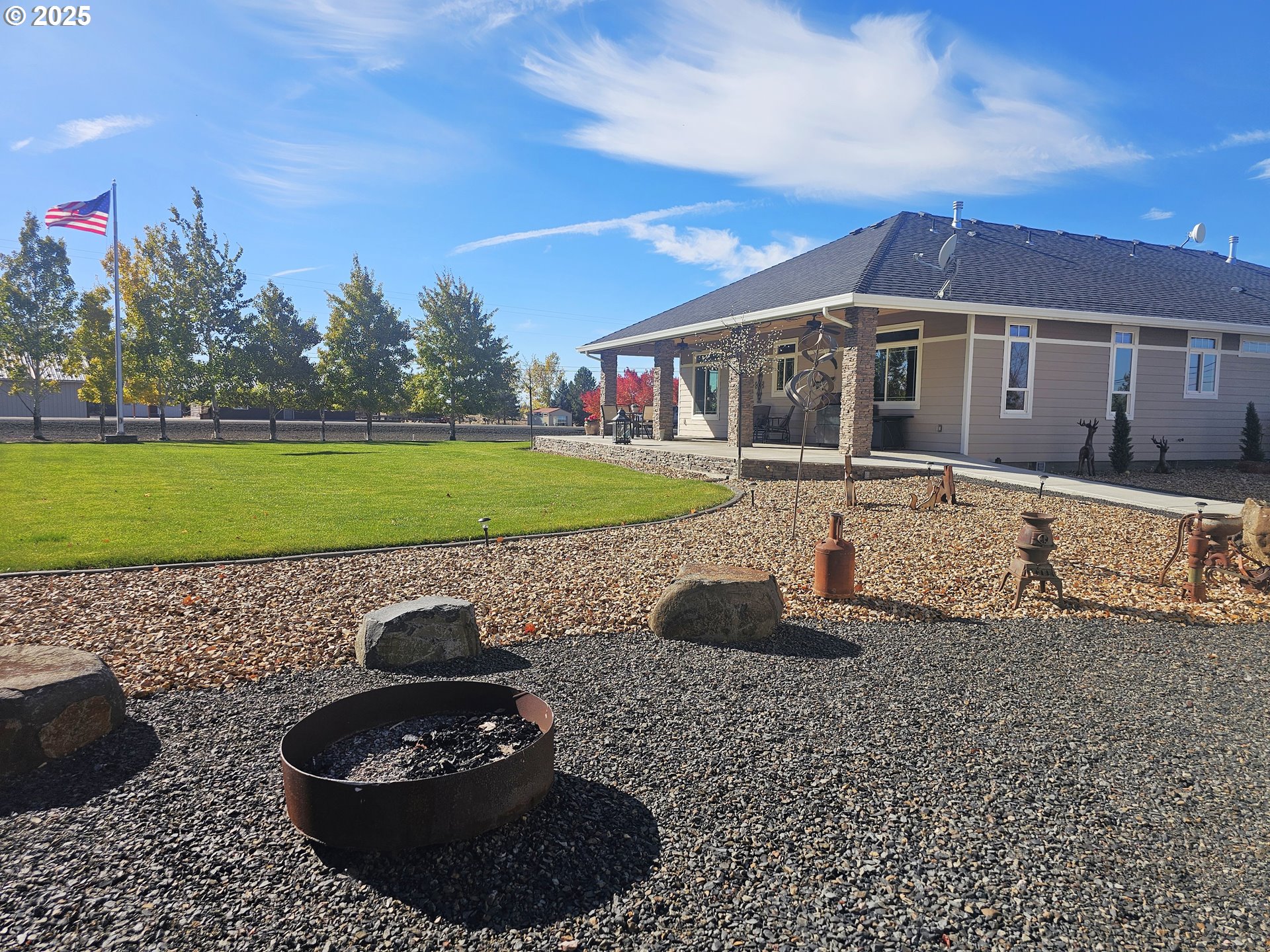 6481 Southwest Wren Lane Culver, OR 97734 - Photo 5 of 44 a front view of a house with a yard