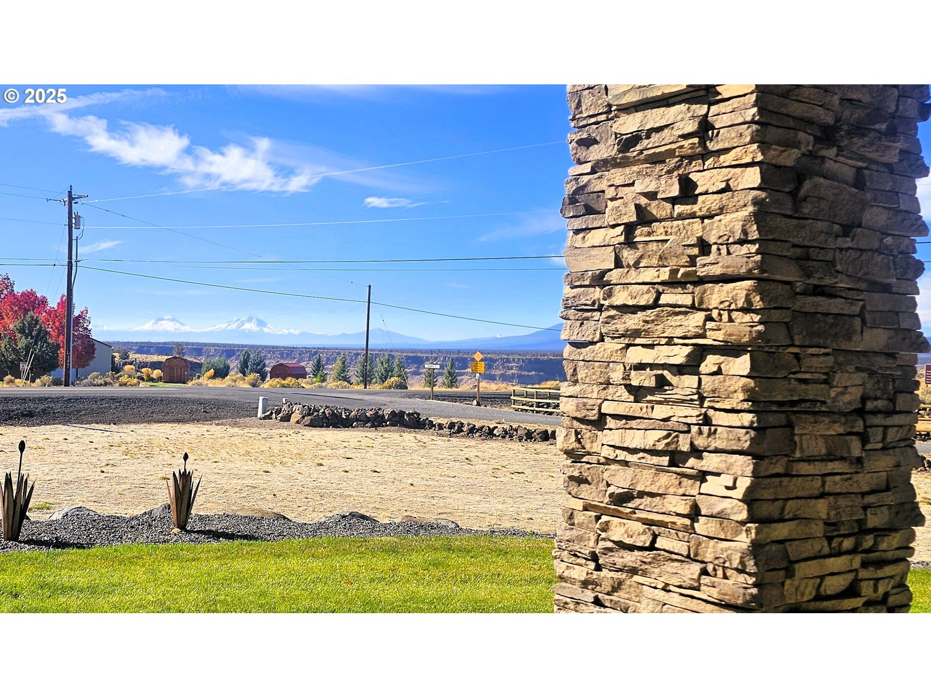 6481 Southwest Wren Lane Culver, OR 97734 - Photo 6 of 44 a view of a swimming pool and an outdoor space