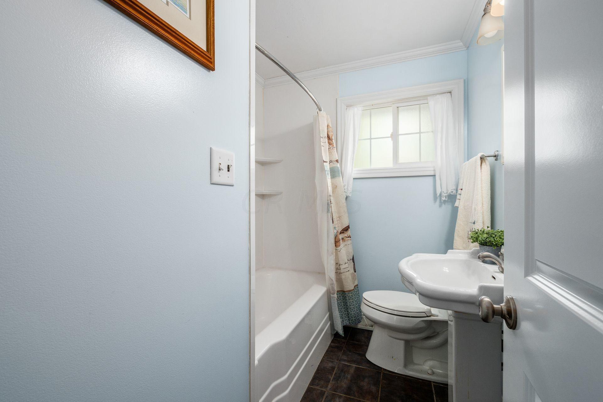 2890 Hampton Road South Columbus, OH 43232 - Photo 18 of 29 Gallery Image 18