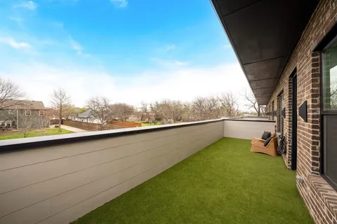$1,385,000 | 207 Morningside Drive, Roanoke, TX 76262