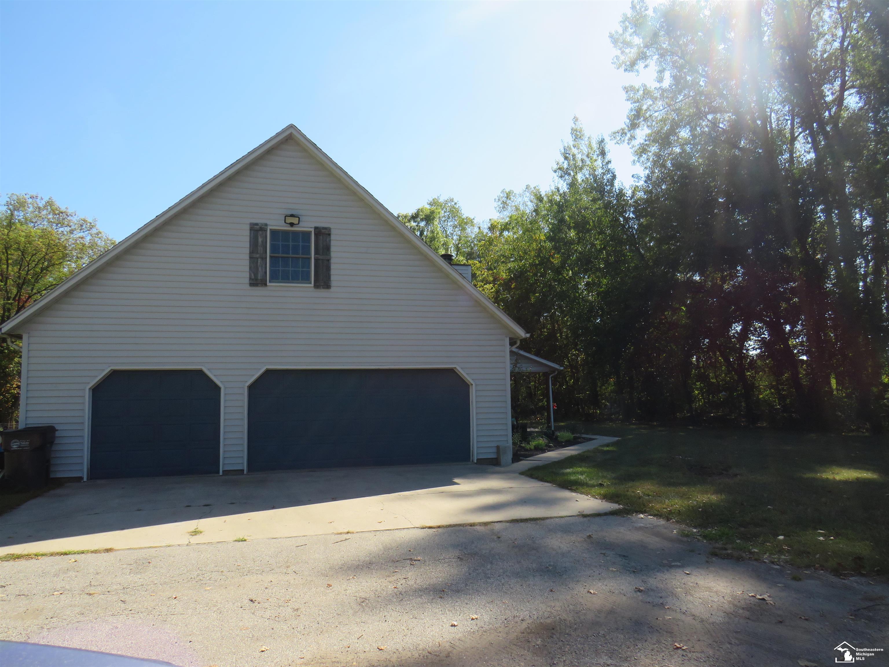 5825 Bacon Road Petersburg, MI 49270 - Photo 4 of 45 50155776-0bb09032-ccc1-426e-b50a-0a3938f789d3.JPG