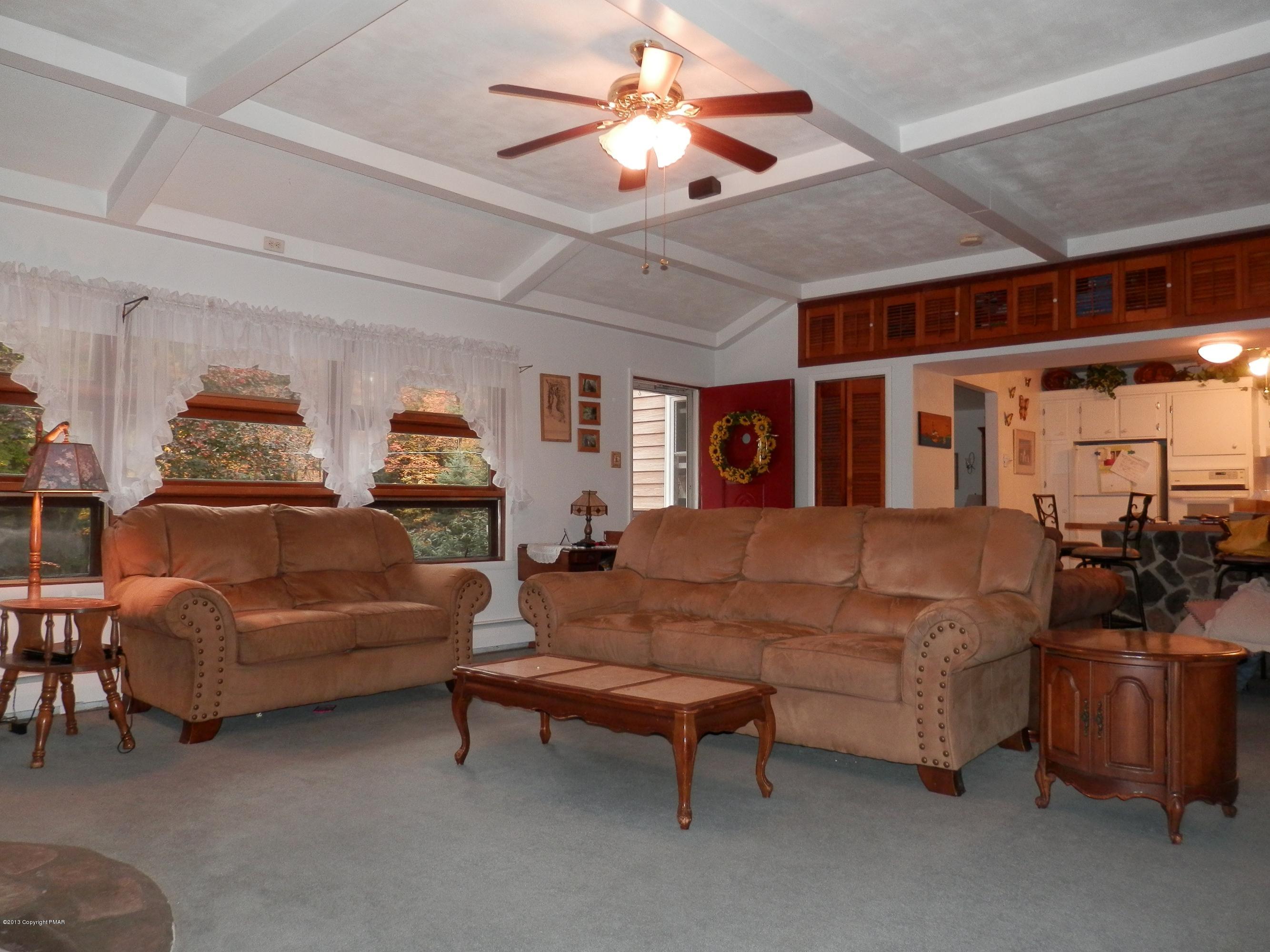 6445 Laurel Road Pocono Summit, PA 18346 - Photo 14 of 28 PA030711
