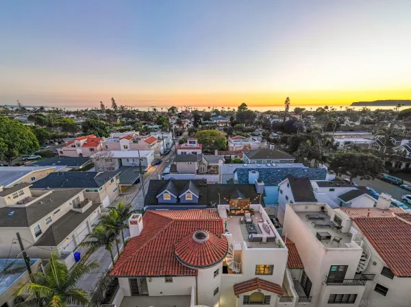 a picture of city view