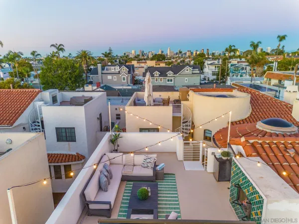 $30,000 | 937 F Avenue, Coronado, CA 92118