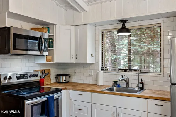 $304,000 | 6 County Road 1007, Unit 6, Greer, AZ 85927