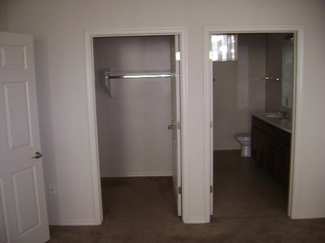 3330 South Gilbert Road, Unit 1006 Chandler, AZ 85286 - Photo 9 of 15 MASTER BEDROOM, GLG 06