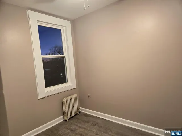 $2,900 | 10 Orchard Street, Unit 2, Elmwood Park, NJ 07407