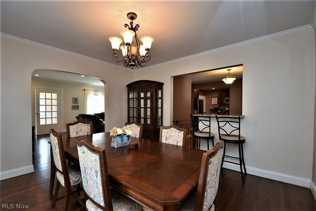 932 Beverly Road Cleveland Heights, OH 44121 - Photo 5 of 26 Gallery Image 5
