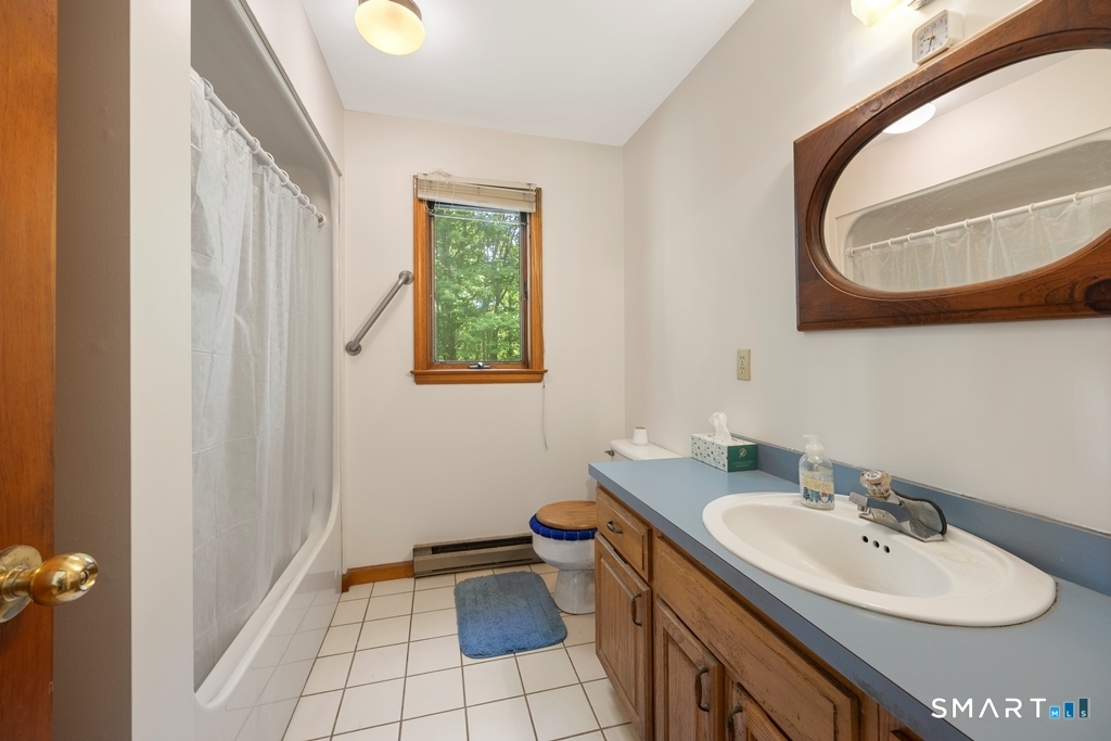 930 Spindle Hill Road Wolcott, CT 06716 - Photo 17 of 40 Full bath