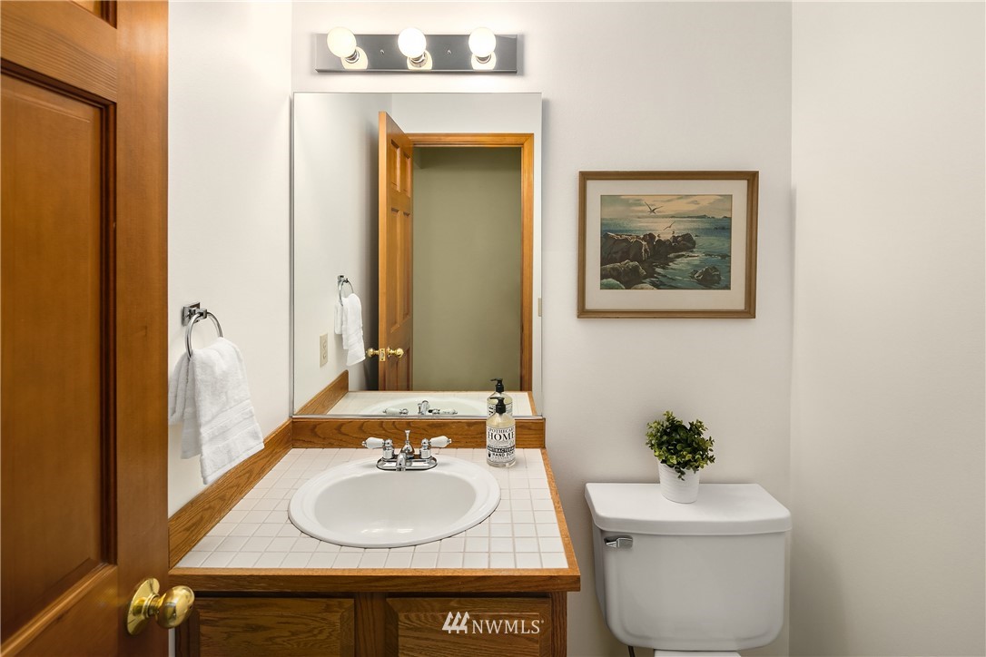10904 Northeast 197th Street Bothell, WA 98011 - Photo 13 of 32 Gallery Image 13