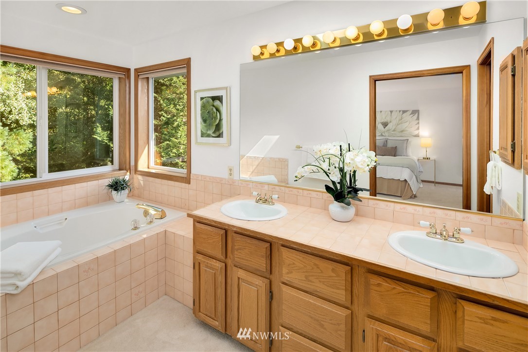 10904 Northeast 197th Street Bothell, WA 98011 - Photo 23 of 32 Gallery Image 23