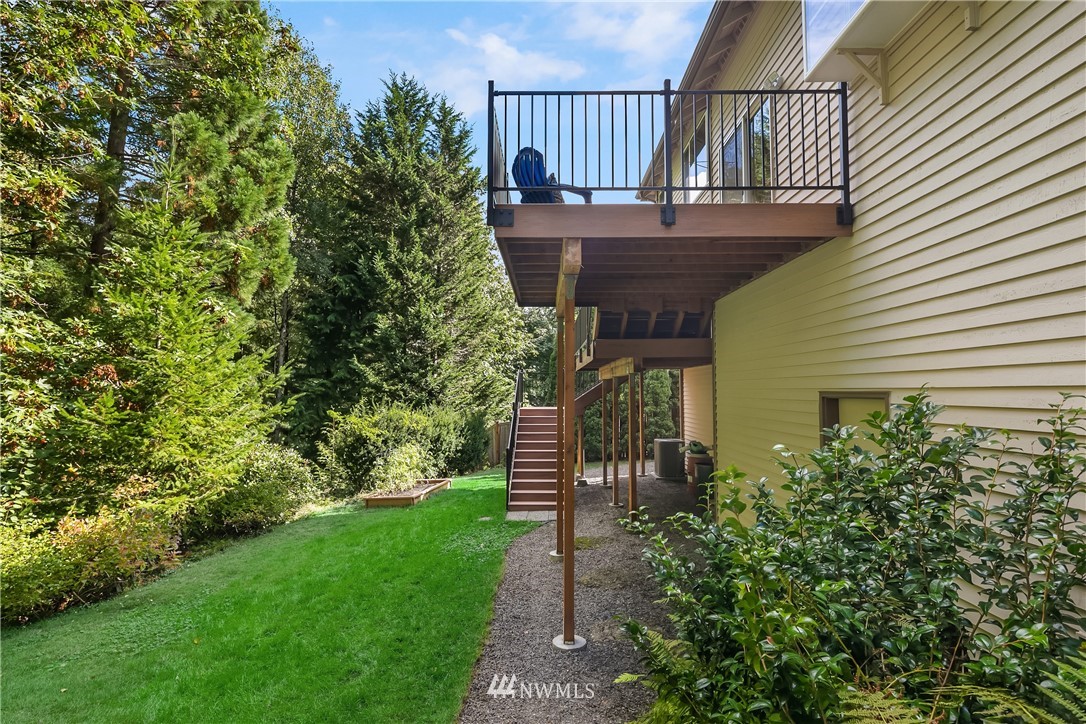10904 Northeast 197th Street Bothell, WA 98011 - Photo 25 of 32 Gallery Image 25