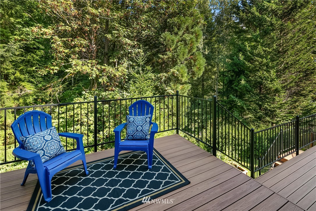 10904 Northeast 197th Street Bothell, WA 98011 - Photo 8 of 32 Gallery Image 8