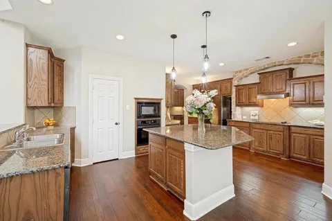 $750,000 | 10172 Bowling Green Drive, Frisco, TX 75035